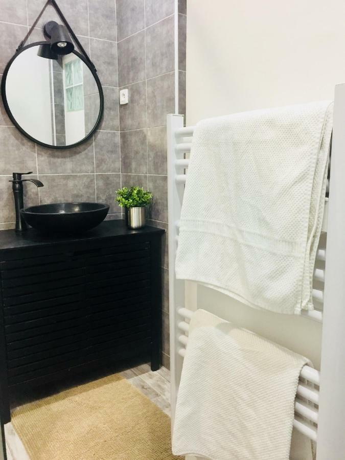Studio 4 Personnes Avec Piscine, Tennis Daire Hyères Dış mekan fotoğraf